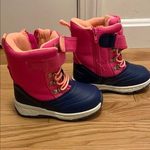 Carter’s snow boots